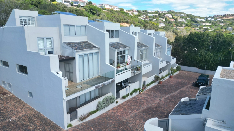 4 Bedroom Property for Sale in Lookout Beach Western Cape